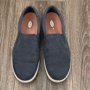 Slip on sneakers